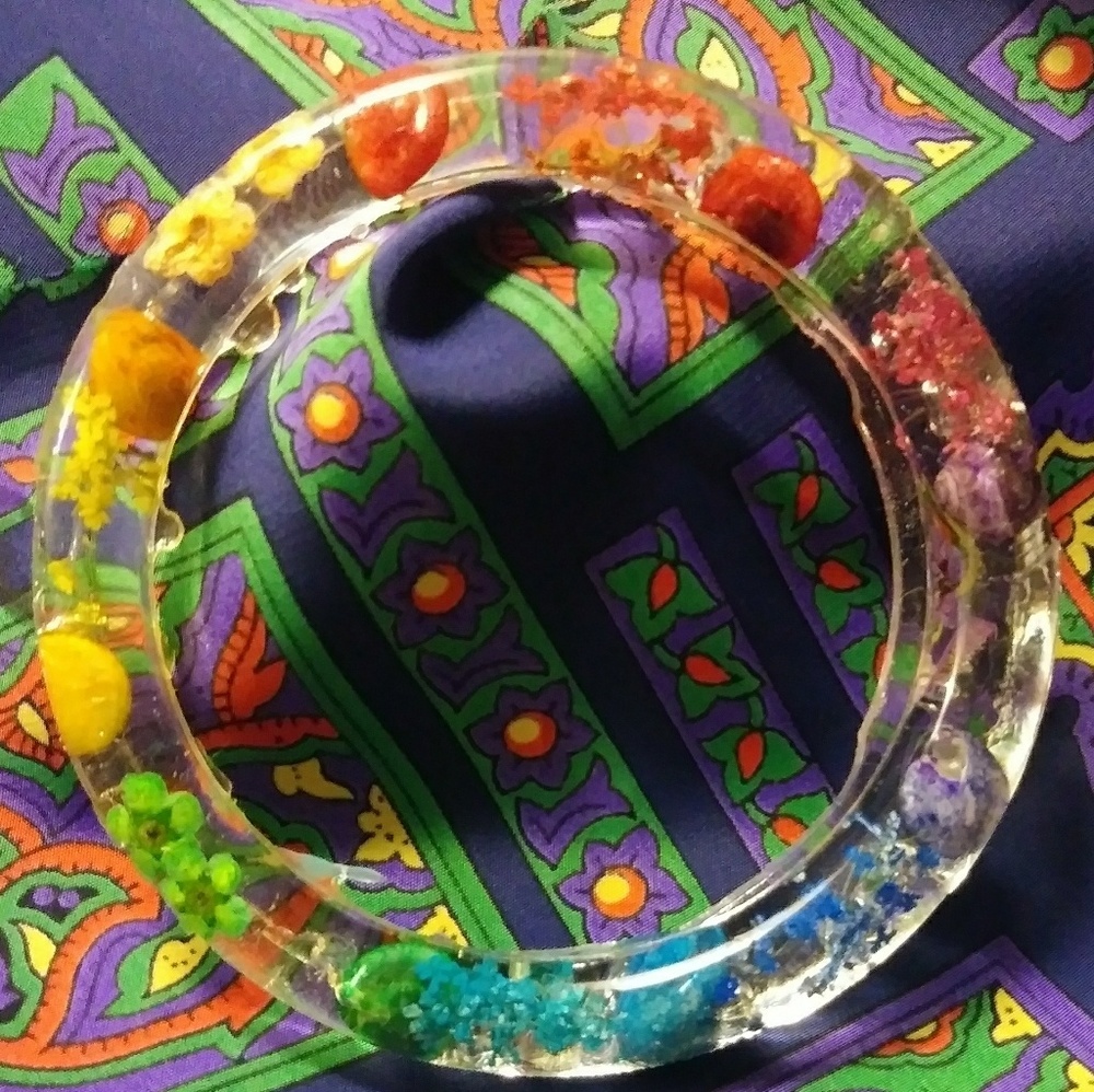 CUSTOMIZED HANDMADE RESIN BANGLE BRACELETS